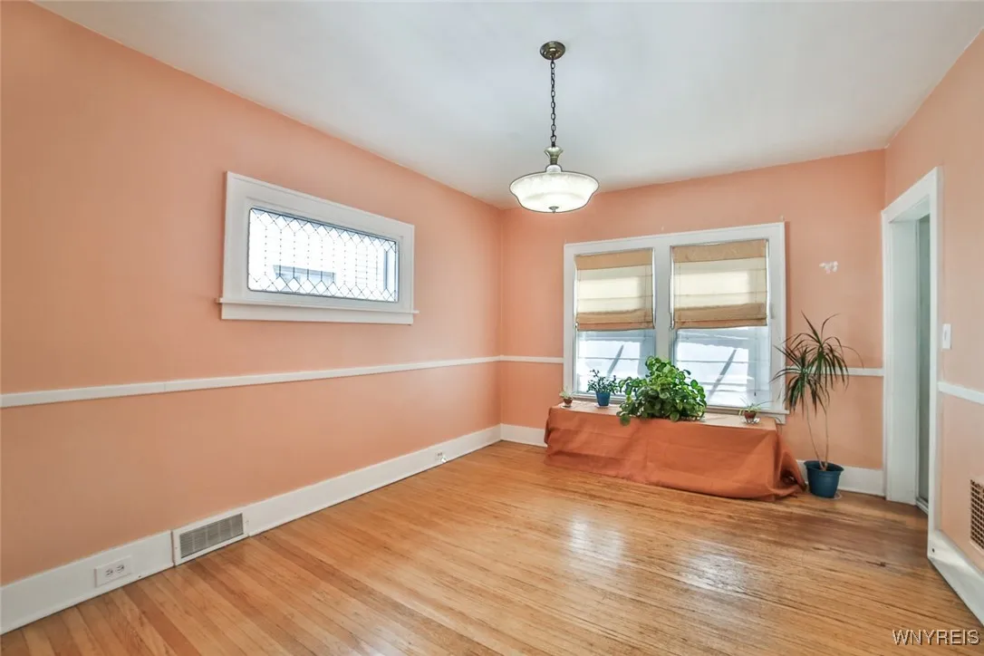 113 Nassau Avenue, Tonawanda, New York 14217, Tonawanda, New York 14217, 3 Bedrooms Bedrooms, 7 Rooms Rooms,1 BathroomBathrooms,Residential,For Sale,113 Nassau Avenue, Tonawanda, New York 14217,0,B1634075