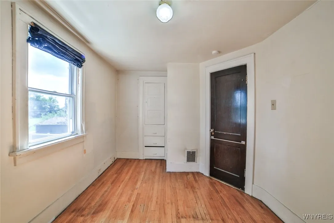 113 Nassau Avenue, Tonawanda, New York 14217, Tonawanda, New York 14217, 3 Bedrooms Bedrooms, 7 Rooms Rooms,1 BathroomBathrooms,Residential,For Sale,113 Nassau Avenue, Tonawanda, New York 14217,0,B1634075