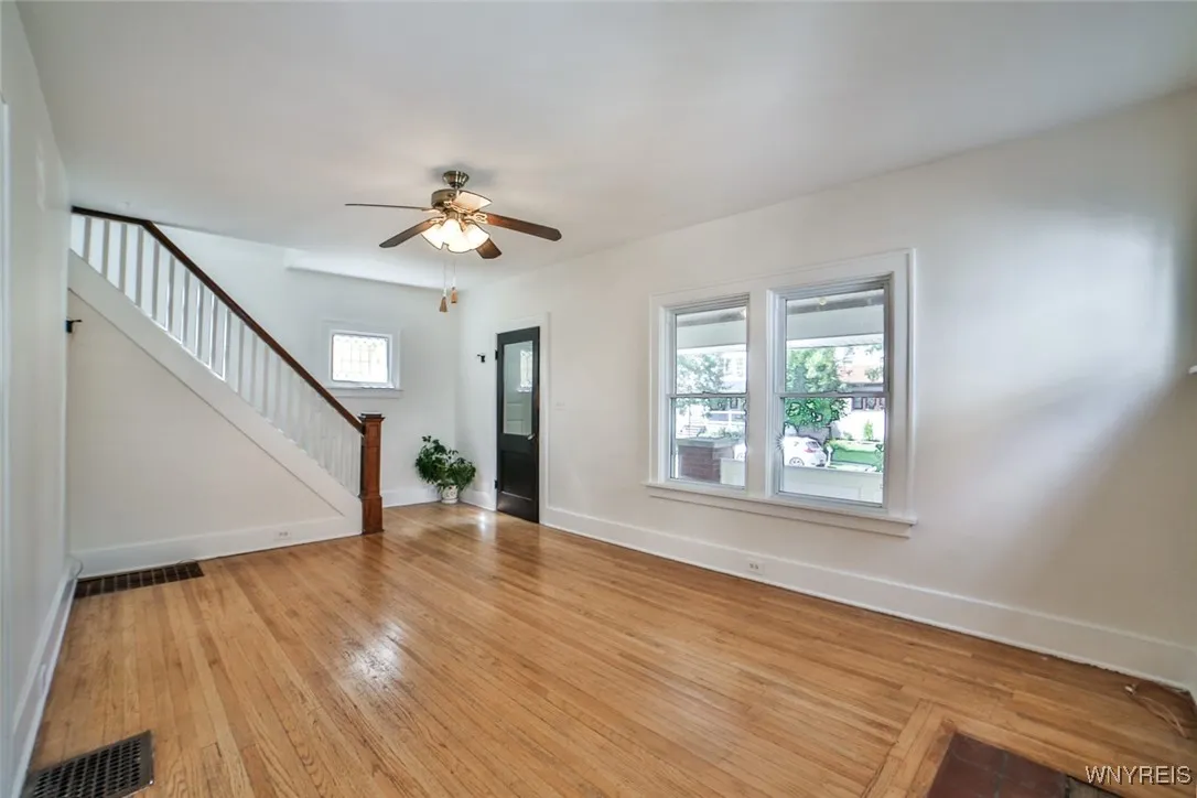 113 Nassau Avenue, Tonawanda, New York 14217, Tonawanda, New York 14217, 3 Bedrooms Bedrooms, 7 Rooms Rooms,1 BathroomBathrooms,Residential,For Sale,113 Nassau Avenue, Tonawanda, New York 14217,0,B1634075