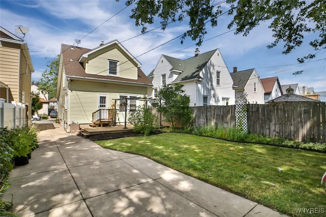 113 Nassau Avenue, Tonawanda, New York 14217, Tonawanda, New York 14217, 3 Bedrooms Bedrooms, 7 Rooms Rooms,1 BathroomBathrooms,Residential,For Sale,113 Nassau Avenue, Tonawanda, New York 14217,0,B1634075