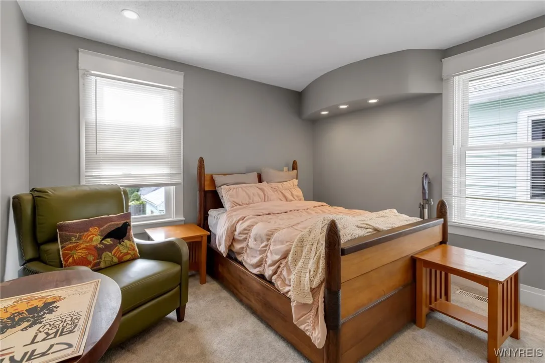 32 Sterling Avenue, Buffalo, New York 14216, Buffalo, New York 14216, 6 Bedrooms Bedrooms, ,3 BathroomsBathrooms,Residential,For Sale,32 Sterling Avenue, Buffalo, New York 14216,0,B1633975