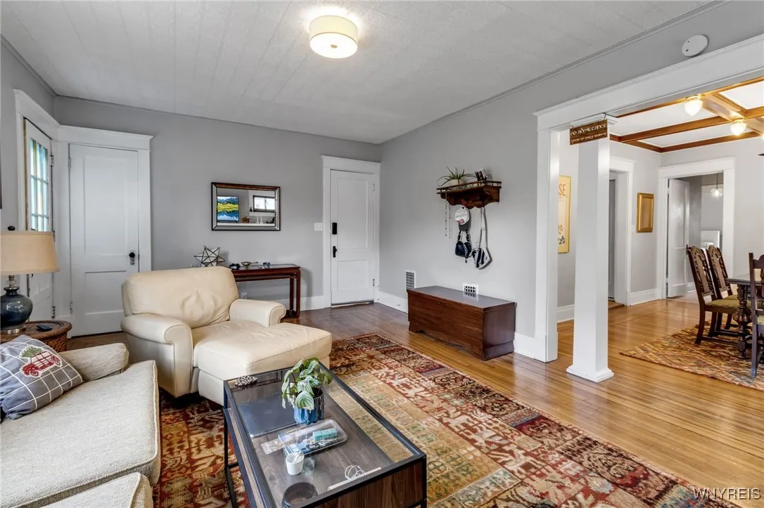 32 Sterling Avenue, Buffalo, New York 14216, Buffalo, New York 14216, 6 Bedrooms Bedrooms, ,3 BathroomsBathrooms,Residential,For Sale,32 Sterling Avenue, Buffalo, New York 14216,0,B1633975