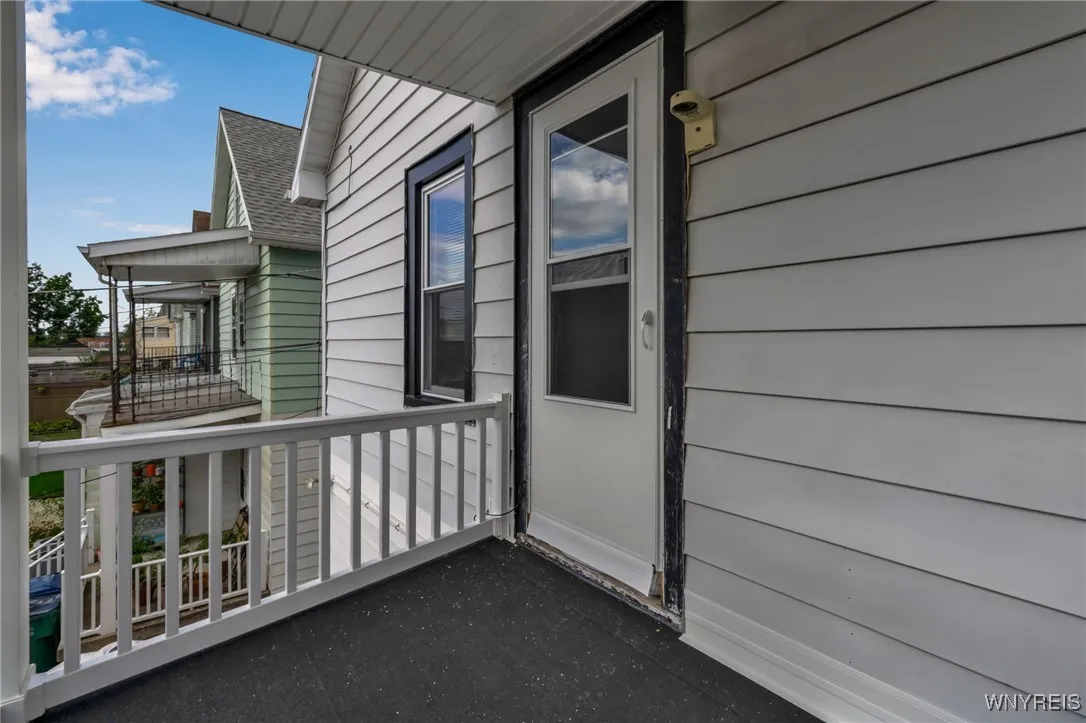 32 Sterling Avenue, Buffalo, New York 14216, Buffalo, New York 14216, 6 Bedrooms Bedrooms, ,3 BathroomsBathrooms,Residential,For Sale,32 Sterling Avenue, Buffalo, New York 14216,0,B1633975