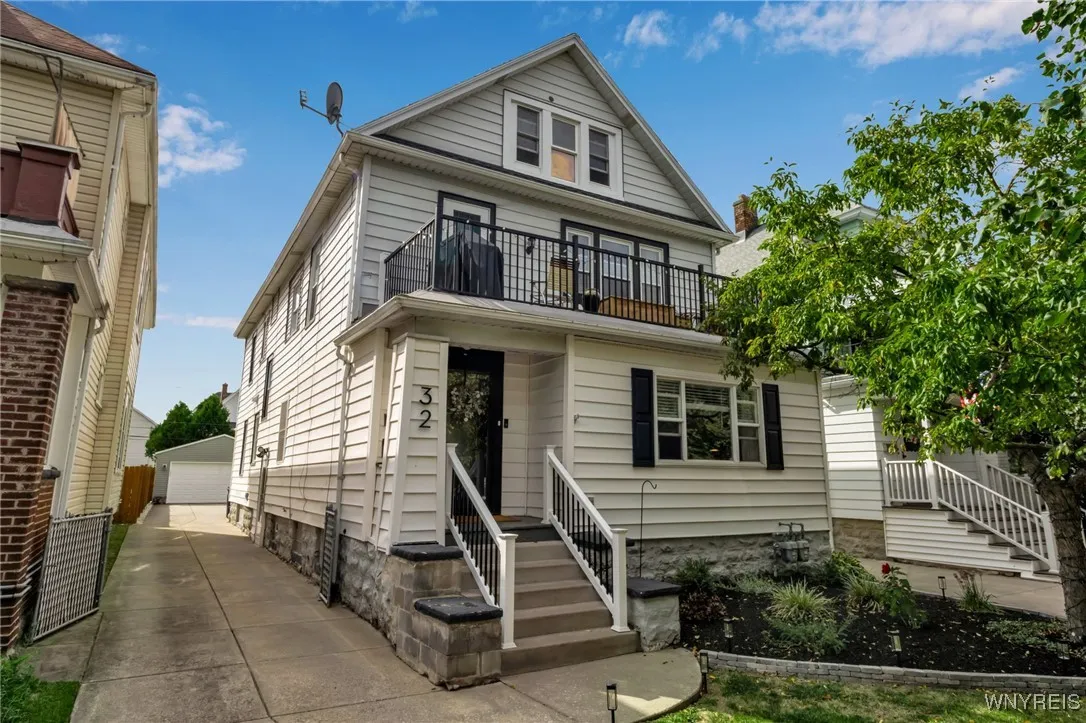 32 Sterling Avenue, Buffalo, New York 14216, Buffalo, New York 14216, 6 Bedrooms Bedrooms, ,3 BathroomsBathrooms,Residential,For Sale,32 Sterling Avenue, Buffalo, New York 14216,0,B1633975