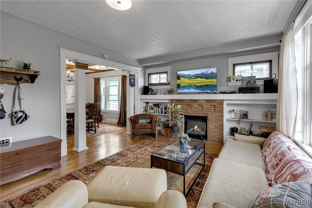 32 Sterling Avenue, Buffalo, New York 14216, Buffalo, New York 14216, 6 Bedrooms Bedrooms, ,3 BathroomsBathrooms,Residential,For Sale,32 Sterling Avenue, Buffalo, New York 14216,0,B1633975