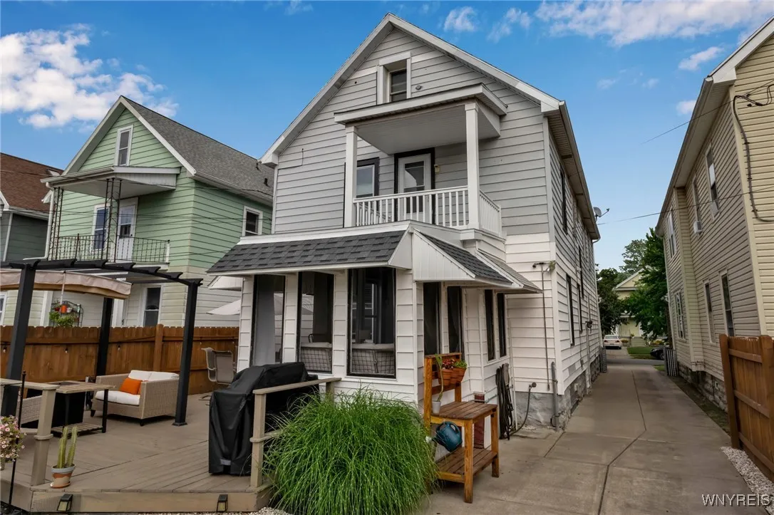 32 Sterling Avenue, Buffalo, New York 14216, Buffalo, New York 14216, 6 Bedrooms Bedrooms, ,3 BathroomsBathrooms,Residential,For Sale,32 Sterling Avenue, Buffalo, New York 14216,0,B1633975