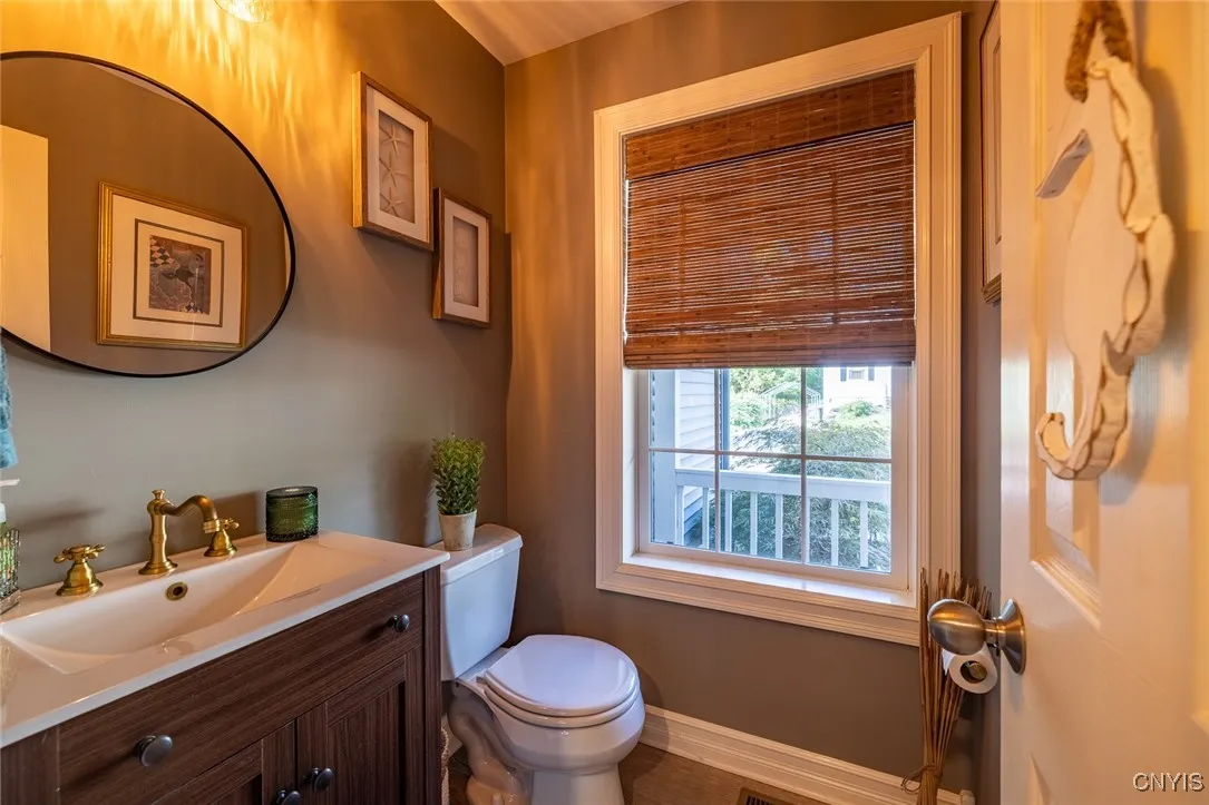 402 Hunt Drive, Manlius, New York 13066, Manlius, New York 13066, 4 Bedrooms Bedrooms, 9 Rooms Rooms,2 BathroomsBathrooms,Residential,Closed,402 Hunt Drive, Manlius, New York 13066,0,S1633811