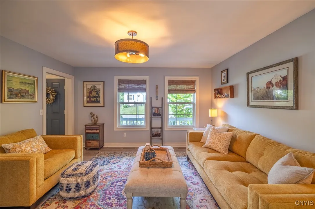 402 Hunt Drive, Manlius, New York 13066, Manlius, New York 13066, 4 Bedrooms Bedrooms, 9 Rooms Rooms,2 BathroomsBathrooms,Residential,Closed,402 Hunt Drive, Manlius, New York 13066,0,S1633811