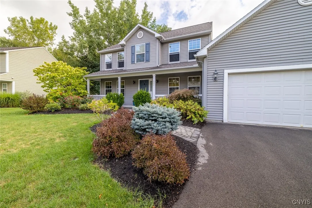 402 Hunt Drive, Manlius, New York 13066, Manlius, New York 13066, 4 Bedrooms Bedrooms, 9 Rooms Rooms,2 BathroomsBathrooms,Residential,Closed,402 Hunt Drive, Manlius, New York 13066,0,S1633811