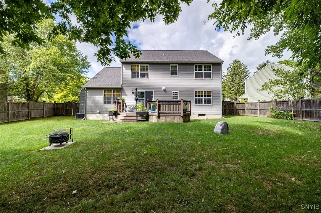 402 Hunt Drive, Manlius, New York 13066, Manlius, New York 13066, 4 Bedrooms Bedrooms, 9 Rooms Rooms,2 BathroomsBathrooms,Residential,Closed,402 Hunt Drive, Manlius, New York 13066,0,S1633811