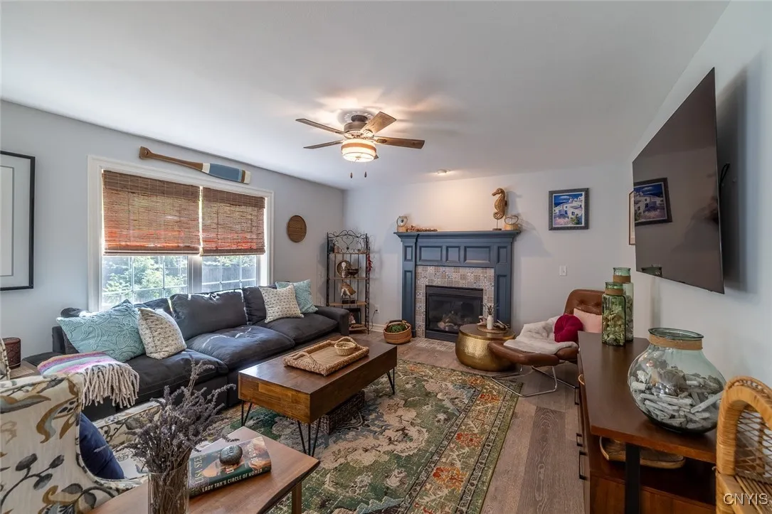 402 Hunt Drive, Manlius, New York 13066, Manlius, New York 13066, 4 Bedrooms Bedrooms, 9 Rooms Rooms,2 BathroomsBathrooms,Residential,Closed,402 Hunt Drive, Manlius, New York 13066,0,S1633811