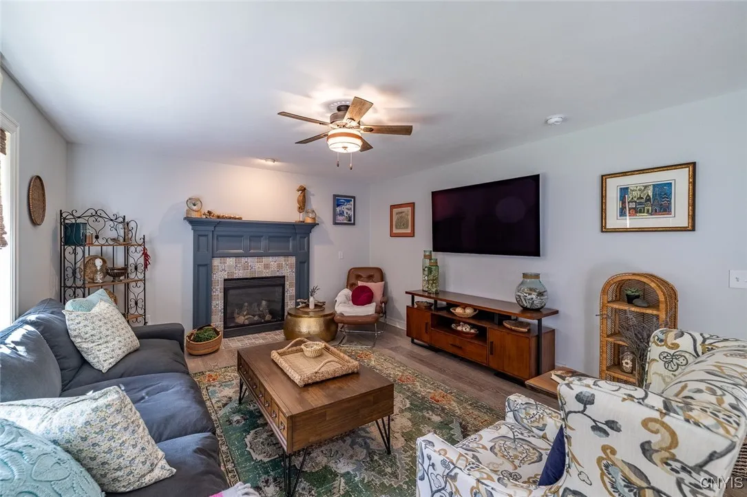 402 Hunt Drive, Manlius, New York 13066, Manlius, New York 13066, 4 Bedrooms Bedrooms, 9 Rooms Rooms,2 BathroomsBathrooms,Residential,Closed,402 Hunt Drive, Manlius, New York 13066,0,S1633811