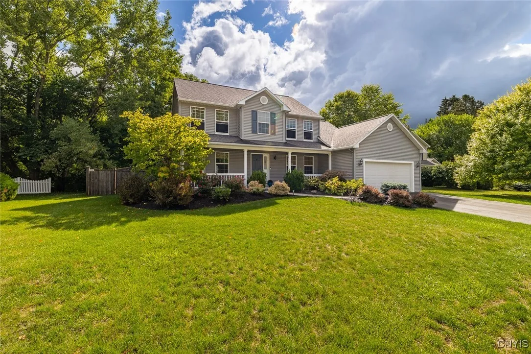 402 Hunt Drive, Manlius, New York 13066, Manlius, New York 13066, 4 Bedrooms Bedrooms, 9 Rooms Rooms,2 BathroomsBathrooms,Residential,Closed,402 Hunt Drive, Manlius, New York 13066,0,S1633811