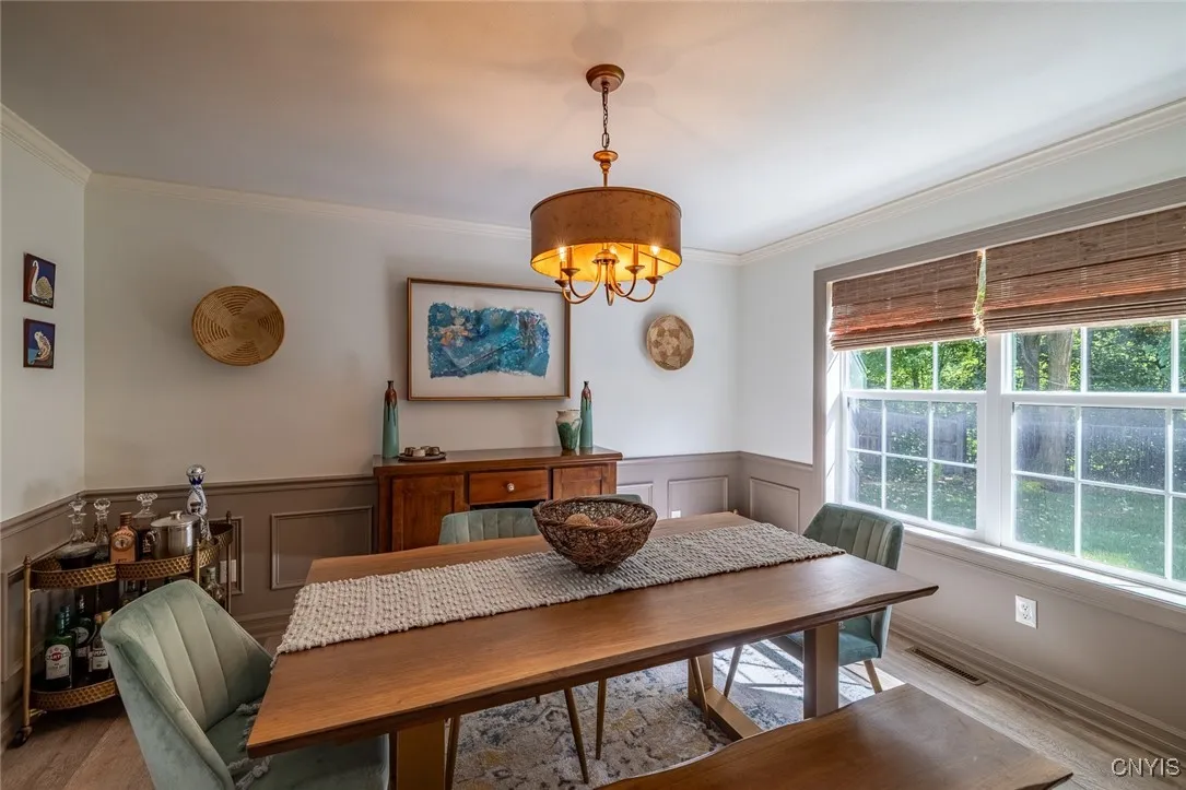 402 Hunt Drive, Manlius, New York 13066, Manlius, New York 13066, 4 Bedrooms Bedrooms, 9 Rooms Rooms,2 BathroomsBathrooms,Residential,Closed,402 Hunt Drive, Manlius, New York 13066,0,S1633811