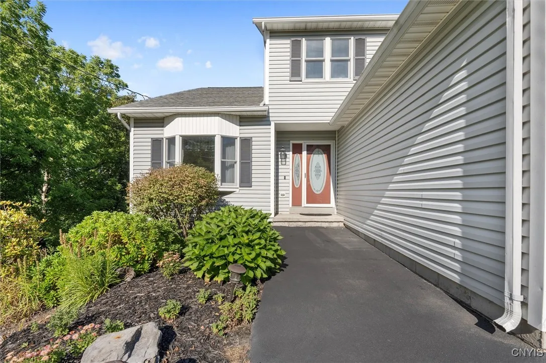 207 Tarolli Drive, Geddes, New York 13209, Geddes, New York 13209, 4 Bedrooms Bedrooms, 10 Rooms Rooms,3 BathroomsBathrooms,Residential,Closed,207 Tarolli Drive, Geddes, New York 13209,0,S1634020