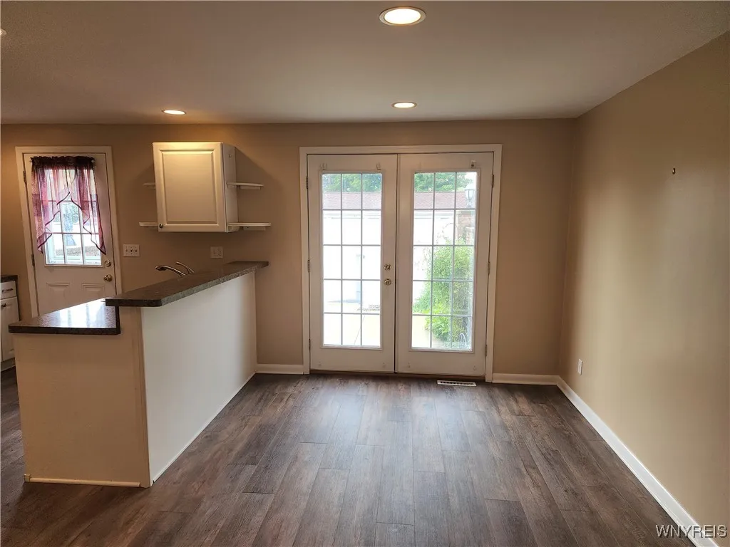 50 Carriage Drive 5, Orchard Park, New York 14127, Orchard Park, New York 14127, 3 Bedrooms Bedrooms, 7 Rooms Rooms,1 BathroomBathrooms,Residential,For Sale,50 Carriage Drive 5, Orchard Park, New York 14127,0,B1633121