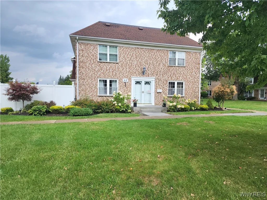 50 Carriage Drive 5, Orchard Park, New York 14127, Orchard Park, New York 14127, 3 Bedrooms Bedrooms, 7 Rooms Rooms,1 BathroomBathrooms,Residential,For Sale,50 Carriage Drive 5, Orchard Park, New York 14127,0,B1633121