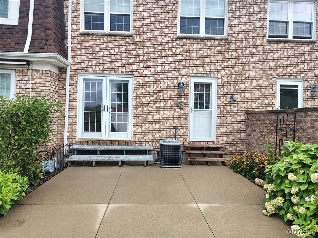 50 Carriage Drive 5, Orchard Park, New York 14127, Orchard Park, New York 14127, 3 Bedrooms Bedrooms, 7 Rooms Rooms,1 BathroomBathrooms,Residential,For Sale,50 Carriage Drive 5, Orchard Park, New York 14127,0,B1633121