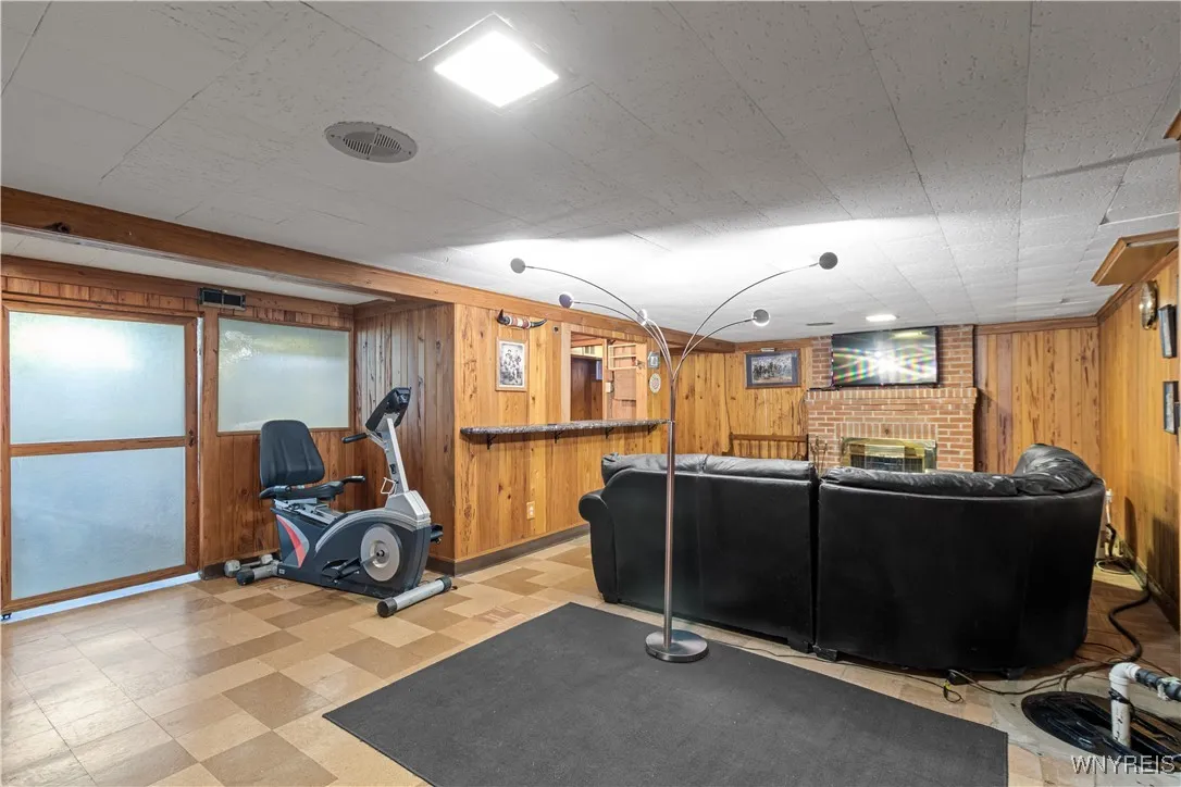 11 Danbury Lane, Tonawanda, New York 14217, Tonawanda, New York 14217, 4 Bedrooms Bedrooms, 7 Rooms Rooms,1 BathroomBathrooms,Residential,For Sale,11 Danbury Lane, Tonawanda, New York 14217,0,B1633646