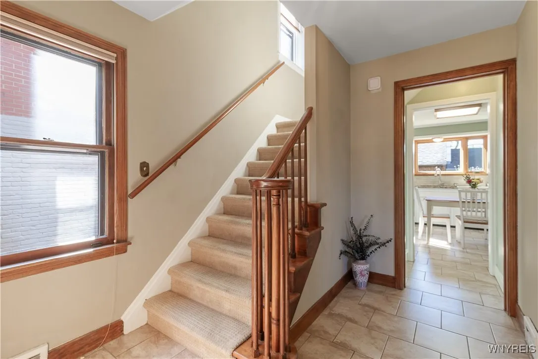 11 Danbury Lane, Tonawanda, New York 14217, Tonawanda, New York 14217, 4 Bedrooms Bedrooms, 7 Rooms Rooms,1 BathroomBathrooms,Residential,For Sale,11 Danbury Lane, Tonawanda, New York 14217,0,B1633646