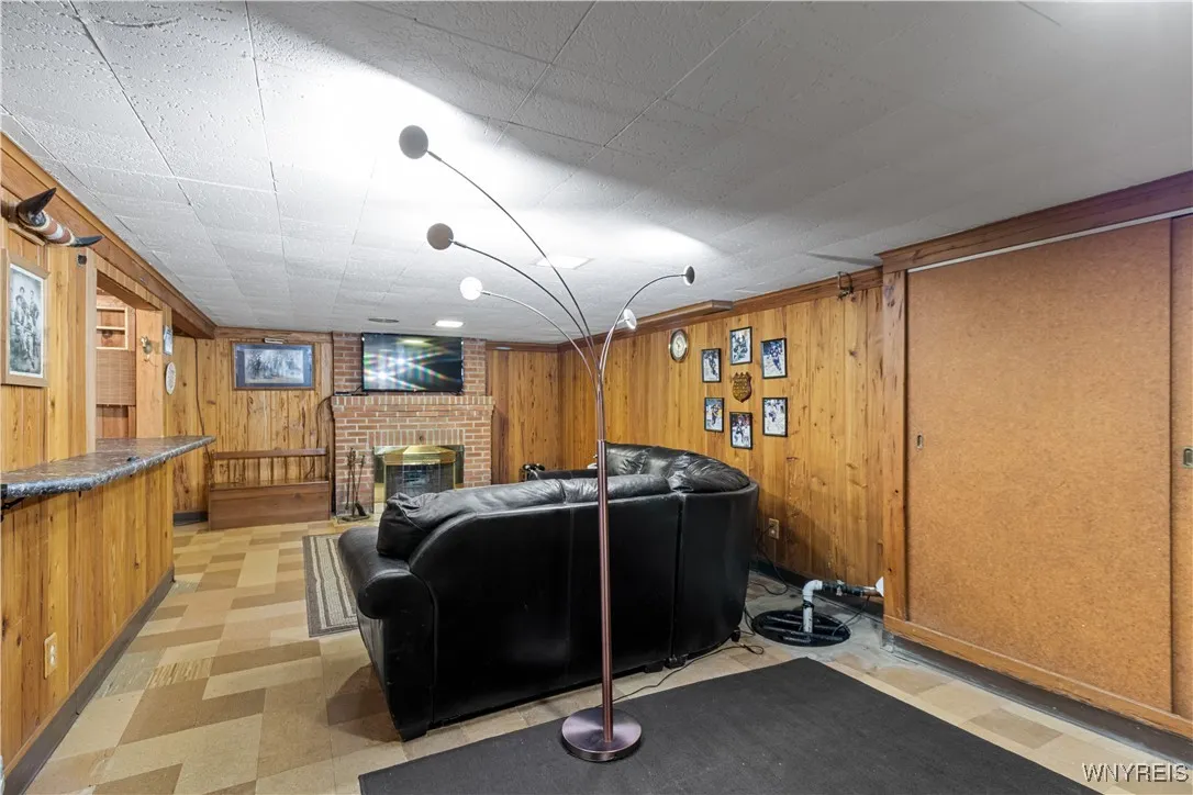 11 Danbury Lane, Tonawanda, New York 14217, Tonawanda, New York 14217, 4 Bedrooms Bedrooms, 7 Rooms Rooms,1 BathroomBathrooms,Residential,For Sale,11 Danbury Lane, Tonawanda, New York 14217,0,B1633646