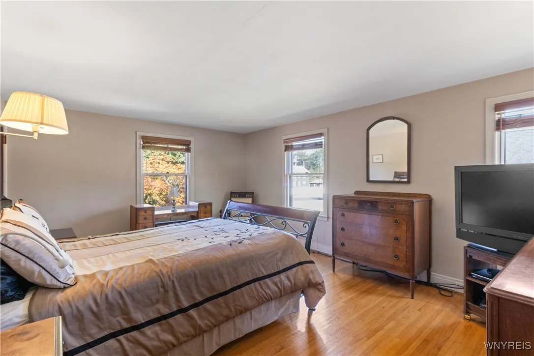 11 Danbury Lane, Tonawanda, New York 14217, Tonawanda, New York 14217, 4 Bedrooms Bedrooms, 7 Rooms Rooms,1 BathroomBathrooms,Residential,For Sale,11 Danbury Lane, Tonawanda, New York 14217,0,B1633646