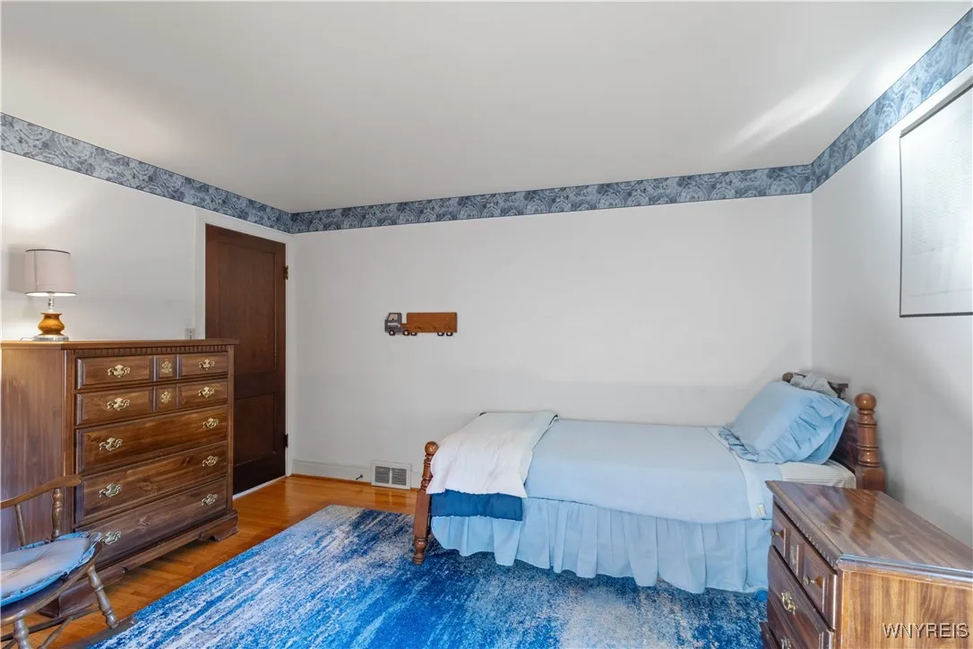 11 Danbury Lane, Tonawanda, New York 14217, Tonawanda, New York 14217, 4 Bedrooms Bedrooms, 7 Rooms Rooms,1 BathroomBathrooms,Residential,For Sale,11 Danbury Lane, Tonawanda, New York 14217,0,B1633646