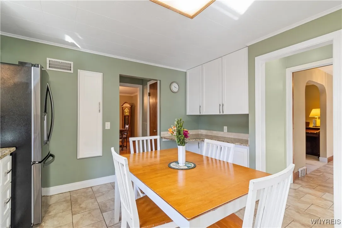11 Danbury Lane, Tonawanda, New York 14217, Tonawanda, New York 14217, 4 Bedrooms Bedrooms, 7 Rooms Rooms,1 BathroomBathrooms,Residential,For Sale,11 Danbury Lane, Tonawanda, New York 14217,0,B1633646