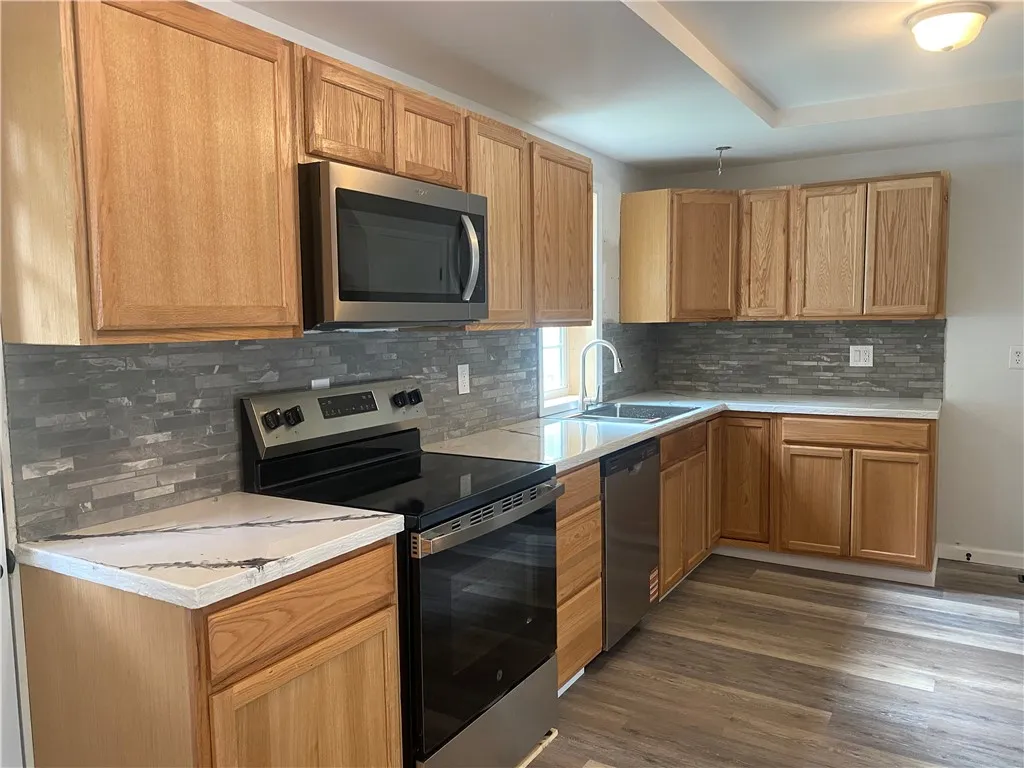 8 Erie Street, Cohocton, New York 14808, Cohocton, New York 14808, 3 Bedrooms Bedrooms, 9 Rooms Rooms,2 BathroomsBathrooms,Residential,Closed,8 Erie Street, Cohocton, New York 14808,0,R1634054