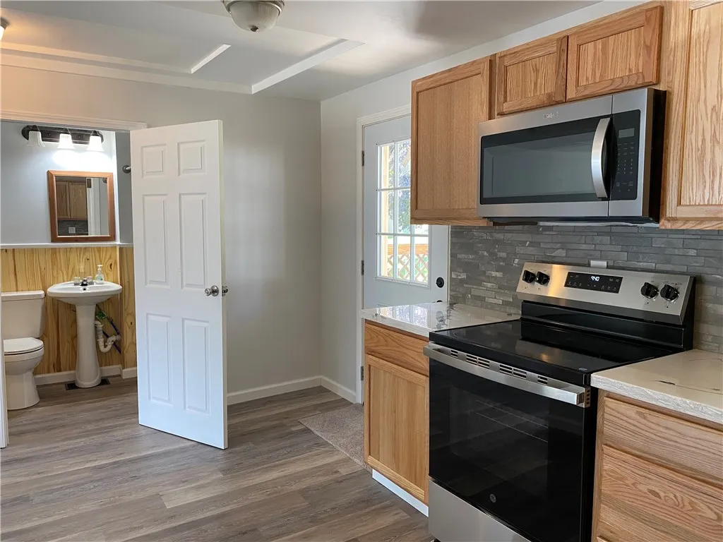 8 Erie Street, Cohocton, New York 14808, Cohocton, New York 14808, 3 Bedrooms Bedrooms, 9 Rooms Rooms,2 BathroomsBathrooms,Residential,Closed,8 Erie Street, Cohocton, New York 14808,0,R1634054