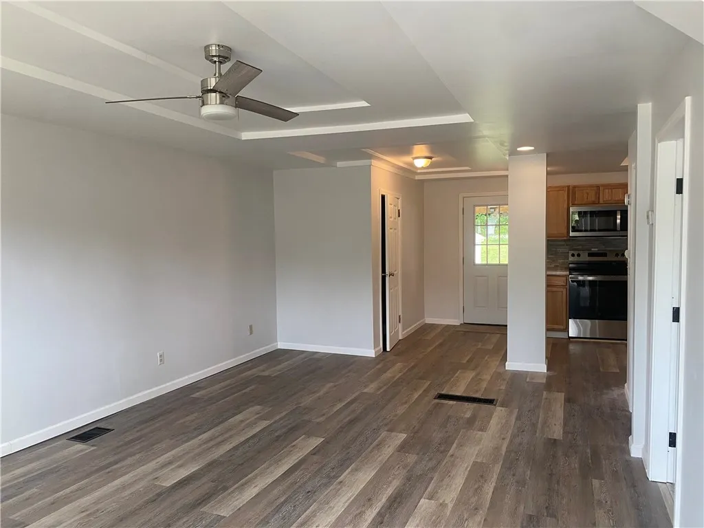 8 Erie Street, Cohocton, New York 14808, Cohocton, New York 14808, 3 Bedrooms Bedrooms, 9 Rooms Rooms,2 BathroomsBathrooms,Residential,Closed,8 Erie Street, Cohocton, New York 14808,0,R1634054