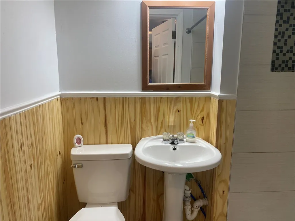 8 Erie Street, Cohocton, New York 14808, Cohocton, New York 14808, 3 Bedrooms Bedrooms, 9 Rooms Rooms,2 BathroomsBathrooms,Residential,Closed,8 Erie Street, Cohocton, New York 14808,0,R1634054