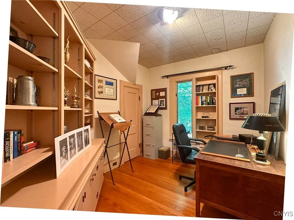 2 Jordan Road, New Hartford, New York 13413, New Hartford, New York 13413, 5 Bedrooms Bedrooms, 14 Rooms Rooms,3 BathroomsBathrooms,Residential,For Sale,2 Jordan Road, New Hartford, New York 13413,0,S1634065
