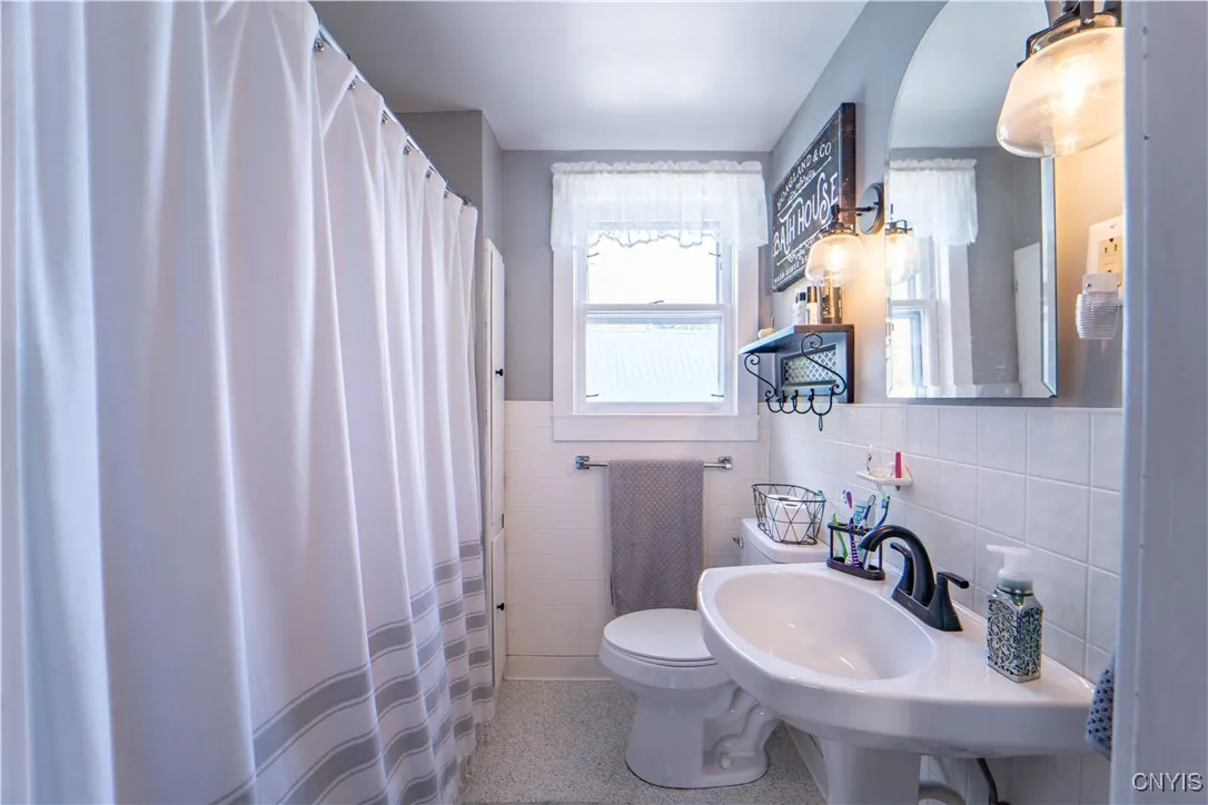 70 King Street, Little Falls City, New York 13365, Little Falls City, New York 13365, 3 Bedrooms Bedrooms, 10 Rooms Rooms,2 BathroomsBathrooms,Residential,For Sale,70 King Street, Little Falls City, New York 13365,0,S1633881