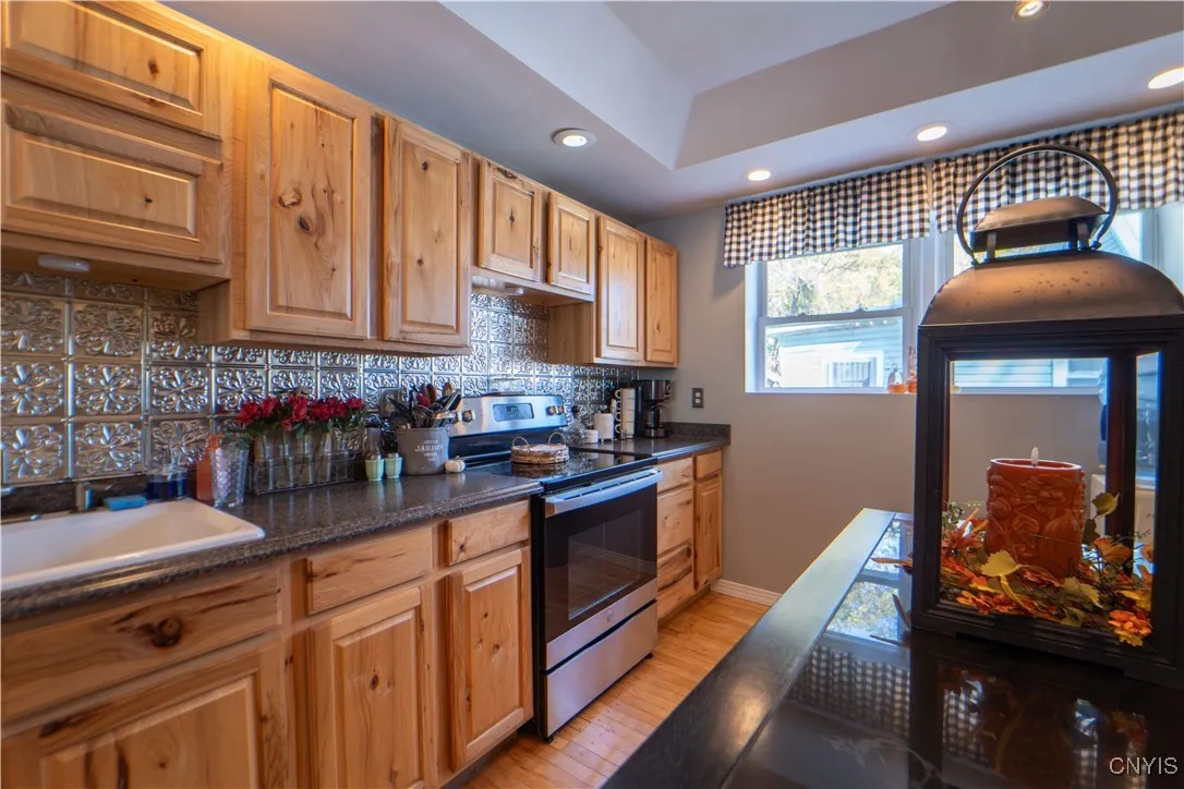 70 King Street, Little Falls City, New York 13365, Little Falls City, New York 13365, 3 Bedrooms Bedrooms, 10 Rooms Rooms,2 BathroomsBathrooms,Residential,For Sale,70 King Street, Little Falls City, New York 13365,0,S1633881