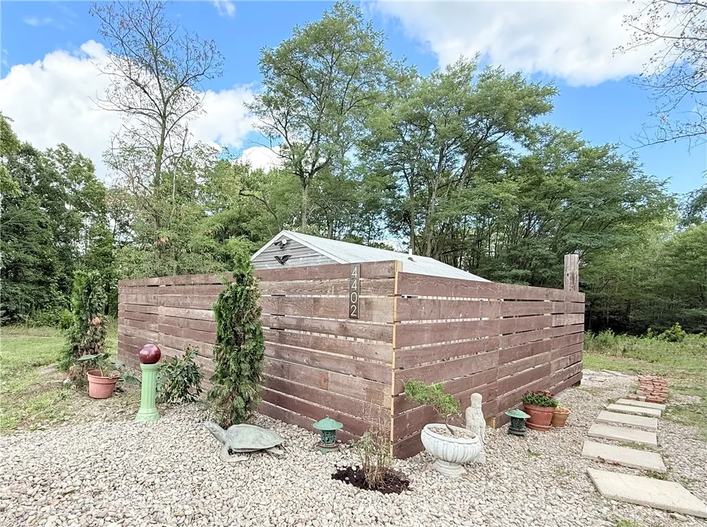 4402 College Avenue, Corning, New York 14830, Corning, New York 14830, 1 Room Rooms,1 BathroomBathrooms,Residential,Closed,4402 College Avenue, Corning, New York 14830,0,R1634130