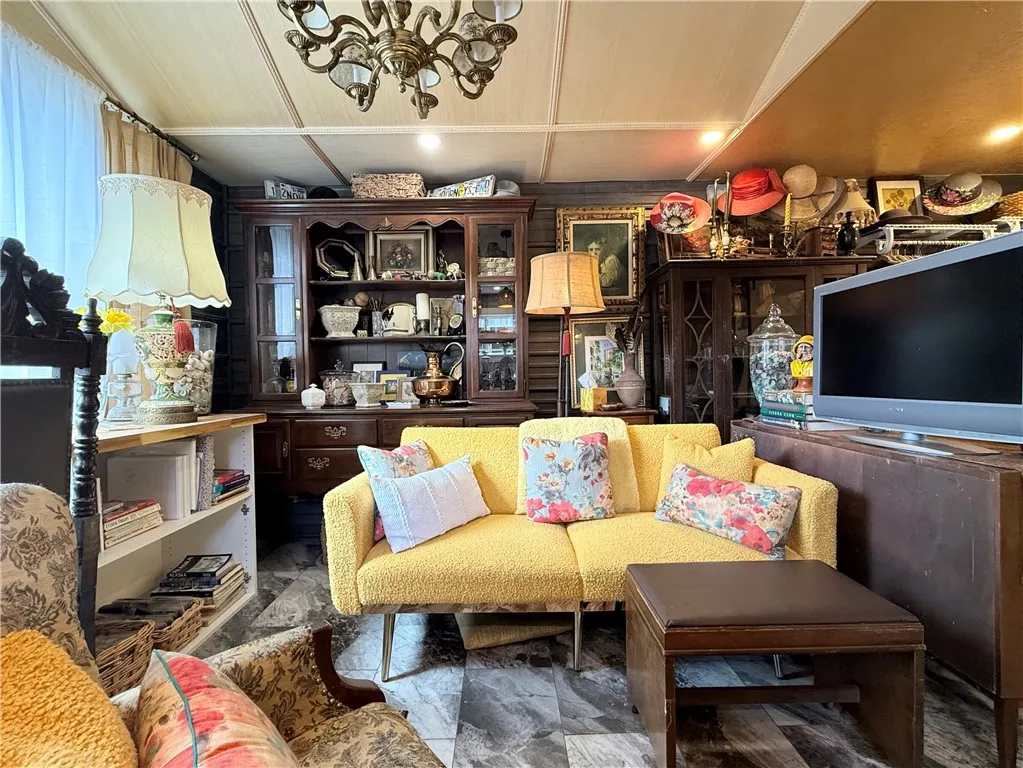 4402 College Avenue, Corning, New York 14830, Corning, New York 14830, 1 Room Rooms,1 BathroomBathrooms,Residential,Closed,4402 College Avenue, Corning, New York 14830,0,R1634130