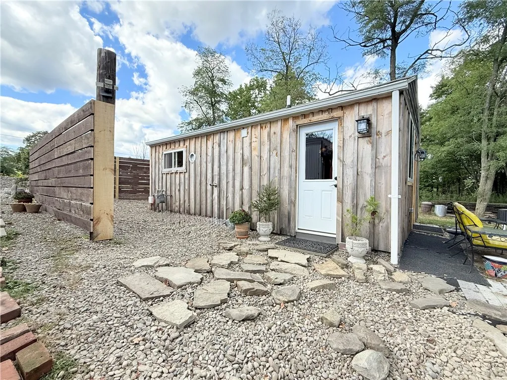 4402 College Avenue, Corning, New York 14830, Corning, New York 14830, 1 Room Rooms,1 BathroomBathrooms,Residential,Closed,4402 College Avenue, Corning, New York 14830,0,R1634130