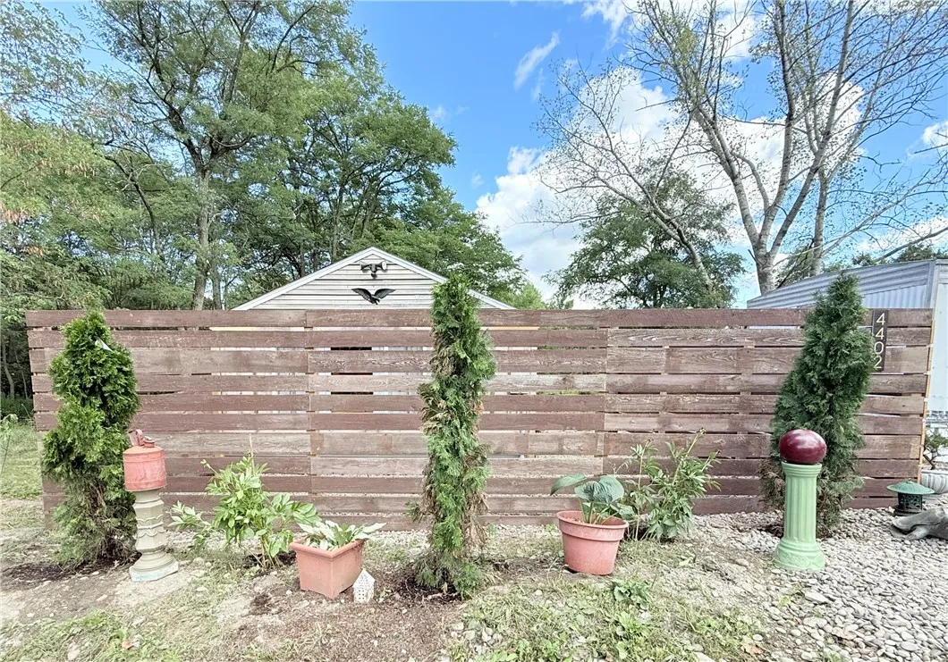 4402 College Avenue, Corning, New York 14830, Corning, New York 14830, 1 Room Rooms,1 BathroomBathrooms,Residential,Closed,4402 College Avenue, Corning, New York 14830,0,R1634130