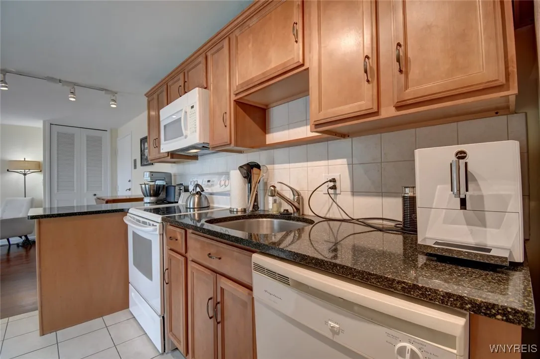 849 Delaware Avenue 302, Buffalo, New York 14209, Buffalo, New York 14209, 1 Bedroom Bedrooms, 5 Rooms Rooms,1 BathroomBathrooms,Residential Lease,For Rent,849 Delaware Avenue 302, Buffalo, New York 14209,0,B1633720