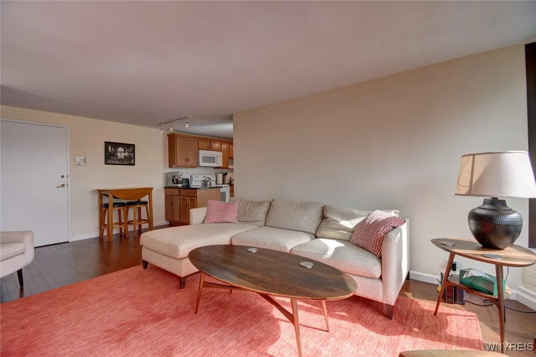 849 Delaware Avenue 302, Buffalo, New York 14209, Buffalo, New York 14209, 1 Bedroom Bedrooms, 5 Rooms Rooms,1 BathroomBathrooms,Residential Lease,For Rent,849 Delaware Avenue 302, Buffalo, New York 14209,0,B1633720