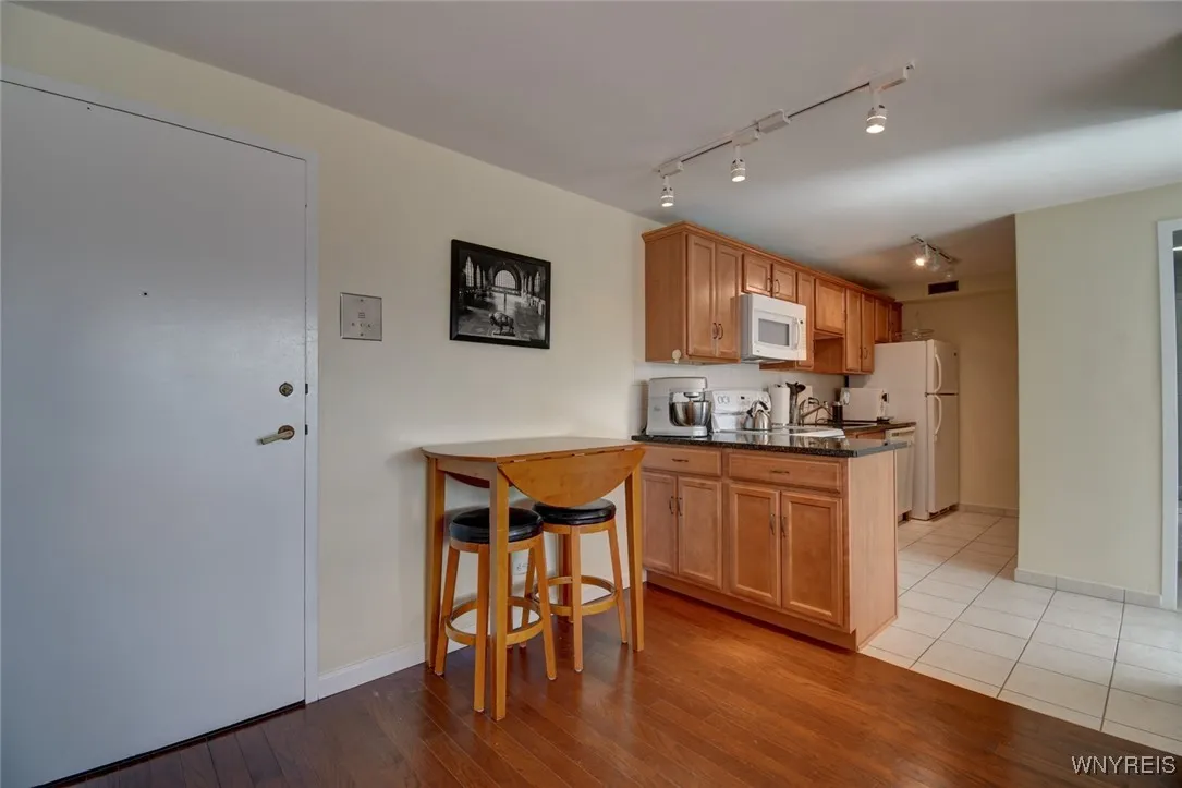 849 Delaware Avenue 302, Buffalo, New York 14209, Buffalo, New York 14209, 1 Bedroom Bedrooms, 5 Rooms Rooms,1 BathroomBathrooms,Residential Lease,For Rent,849 Delaware Avenue 302, Buffalo, New York 14209,0,B1633720
