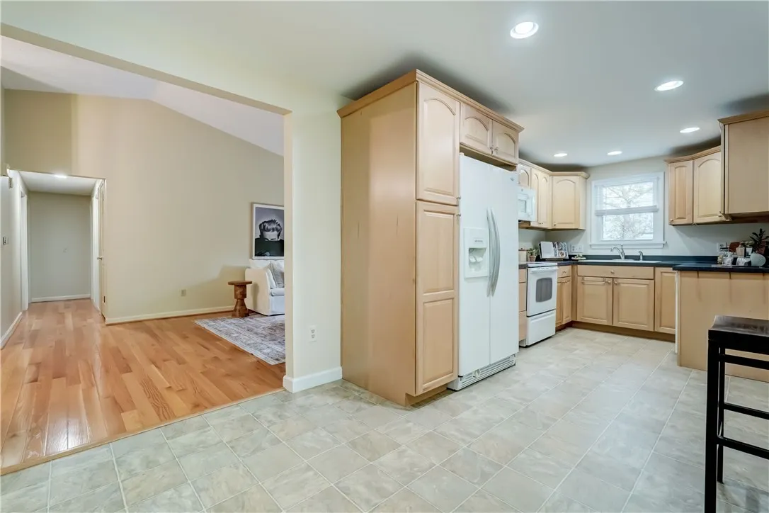 13 Tree Brook Drive, Penfield, New York 14625, Penfield, New York 14625, 3 Bedrooms Bedrooms, 7 Rooms Rooms,2 BathroomsBathrooms,Residential,Closed,13 Tree Brook Drive, Penfield, New York 14625,0,R1632802