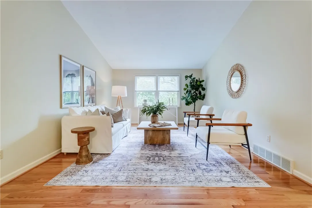 13 Tree Brook Drive, Penfield, New York 14625, Penfield, New York 14625, 3 Bedrooms Bedrooms, 7 Rooms Rooms,2 BathroomsBathrooms,Residential,Closed,13 Tree Brook Drive, Penfield, New York 14625,0,R1632802