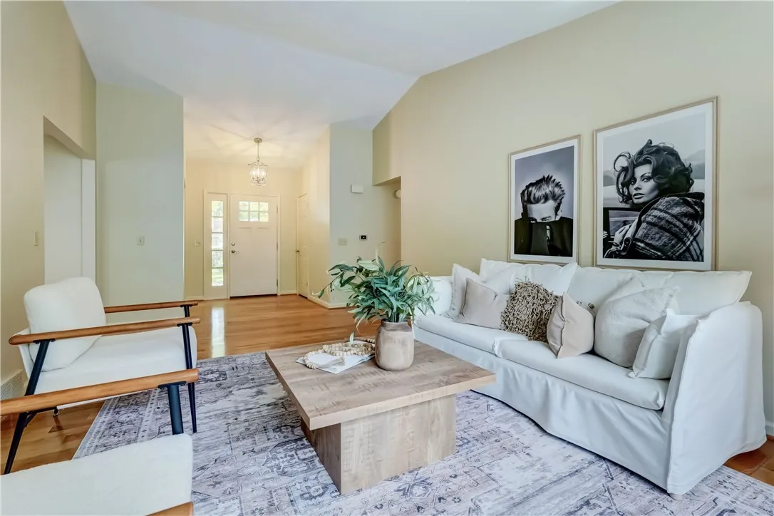 13 Tree Brook Drive, Penfield, New York 14625, Penfield, New York 14625, 3 Bedrooms Bedrooms, 7 Rooms Rooms,2 BathroomsBathrooms,Residential,Closed,13 Tree Brook Drive, Penfield, New York 14625,0,R1632802