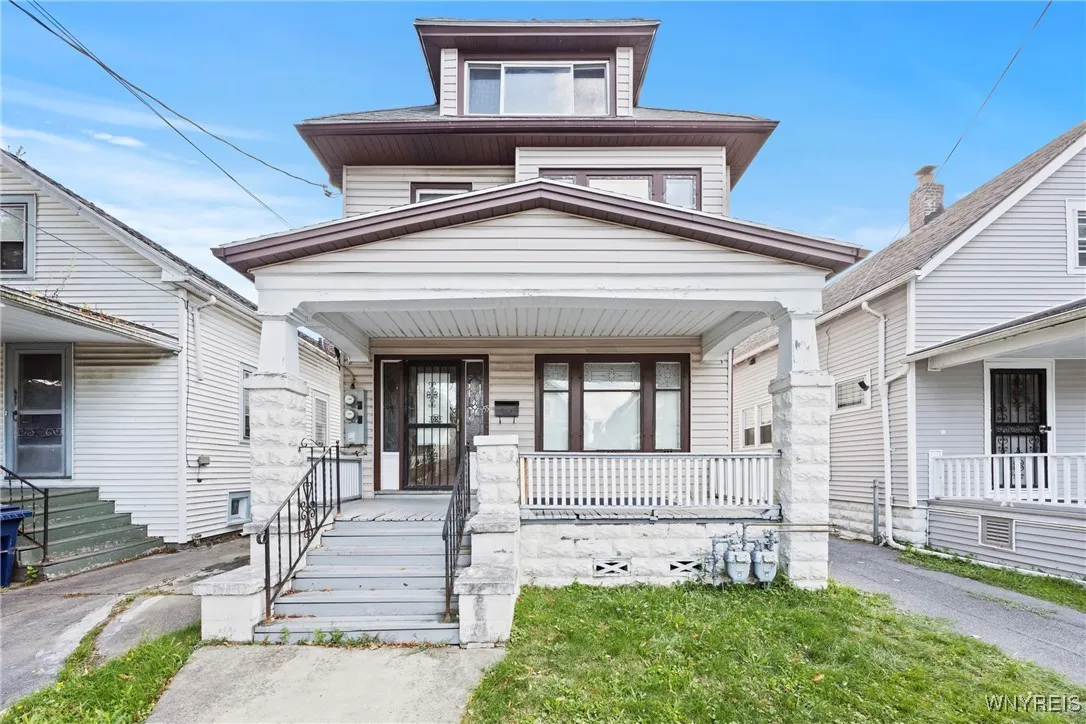 55 Keystone Street, Buffalo, New York 14211, Buffalo, New York 14211, 5 Bedrooms Bedrooms, ,2 BathroomsBathrooms,Residential,For Sale,55 Keystone Street, Buffalo, New York 14211,0,B1633883