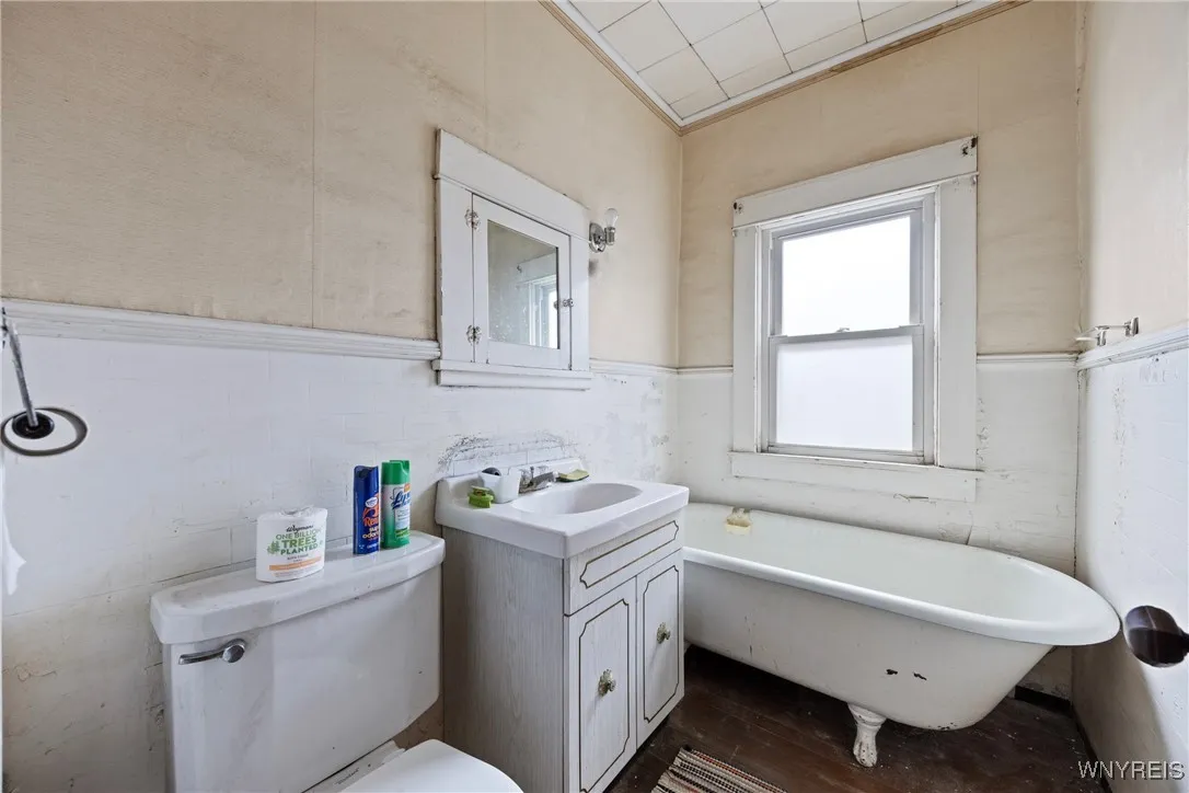 55 Keystone Street, Buffalo, New York 14211, Buffalo, New York 14211, 5 Bedrooms Bedrooms, ,2 BathroomsBathrooms,Residential,For Sale,55 Keystone Street, Buffalo, New York 14211,0,B1633883