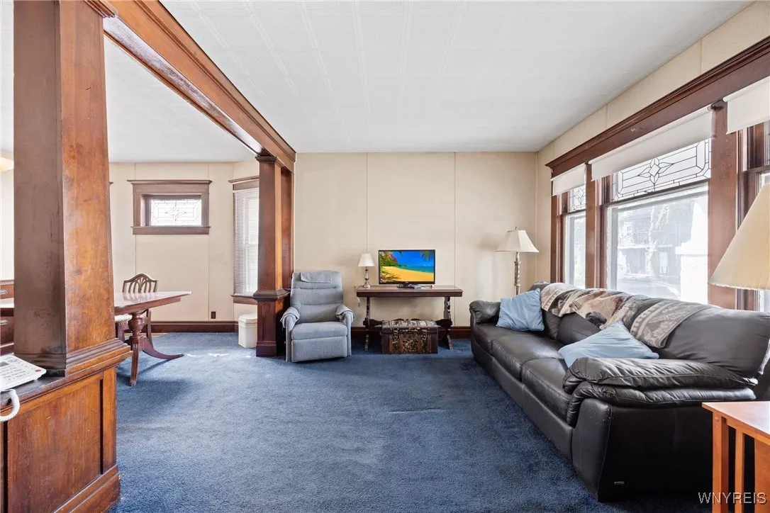 55 Keystone Street, Buffalo, New York 14211, Buffalo, New York 14211, 5 Bedrooms Bedrooms, ,2 BathroomsBathrooms,Residential,For Sale,55 Keystone Street, Buffalo, New York 14211,0,B1633883