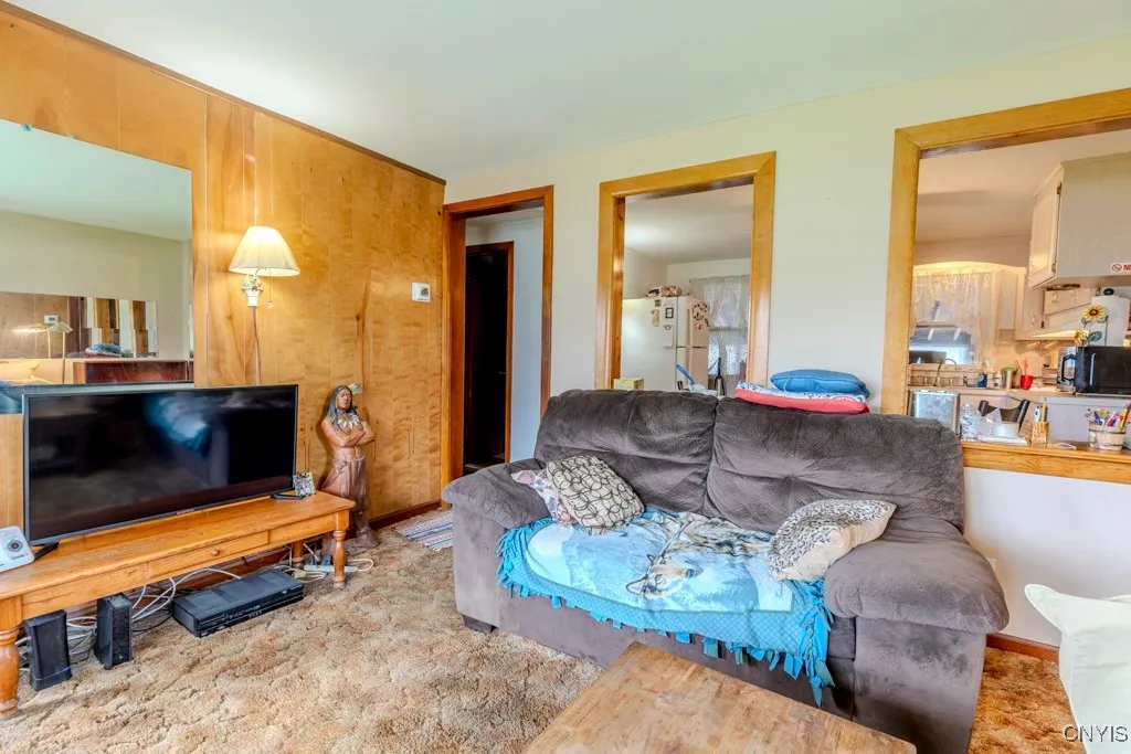 109 Kendall Drive East, Manlius, New York 13057, Manlius, New York 13057, 4 Bedrooms Bedrooms, 10 Rooms Rooms,2 BathroomsBathrooms,Residential,For Sale,109 Kendall Drive East, Manlius, New York 13057,0,S1634147