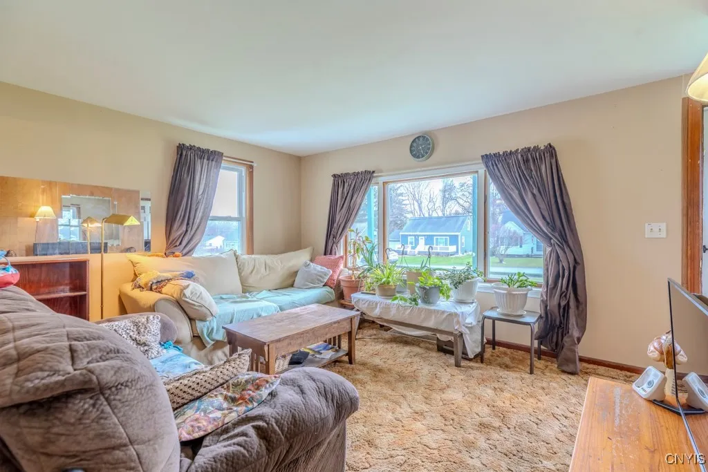 109 Kendall Drive East, Manlius, New York 13057, Manlius, New York 13057, 4 Bedrooms Bedrooms, 10 Rooms Rooms,2 BathroomsBathrooms,Residential,For Sale,109 Kendall Drive East, Manlius, New York 13057,0,S1634147